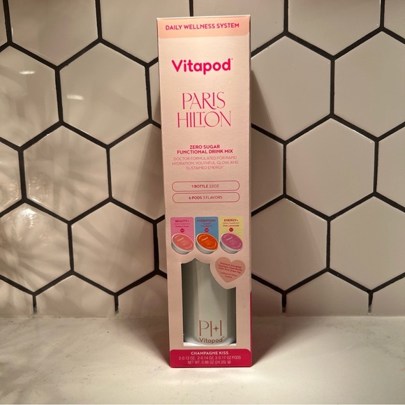 Vitapod x Paris Hilton Vitamin Drink Mix Starter‎ Pack 1 Bottle 6 Pods Wellness - Picture 3 of 15